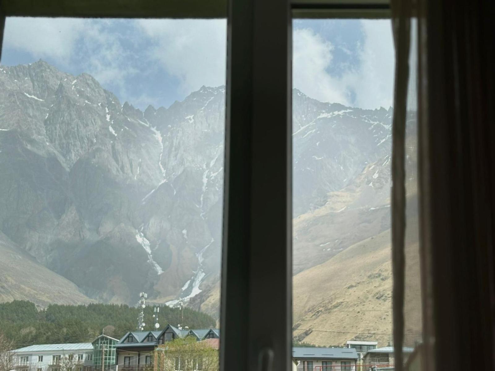 Geo Inn Kazbegi Eksteriør billede